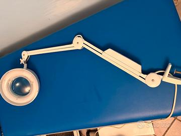 lampada professionale con lente di ingrandimento  
