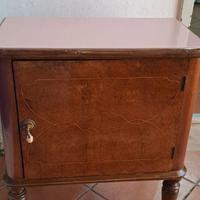 2 comodini vintage molto belli