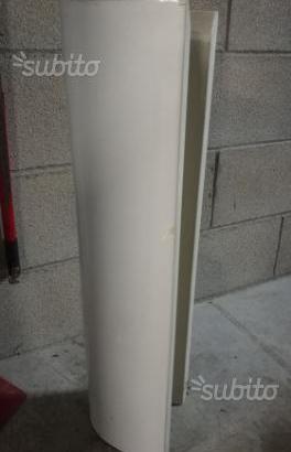 Colonna in ceramica per lavabo