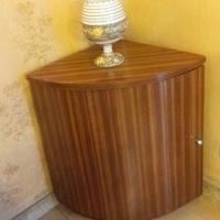 MOBILE ANGOLARE CON RIPIANO