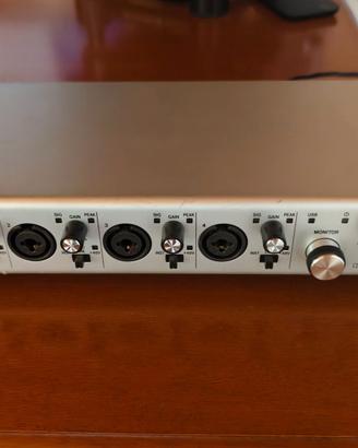 Scheda audio Tascam Series 208i