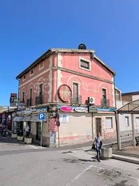 Locale commerciale - Uta