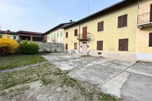 CASA SEMINDIPENDENTE A PIEA