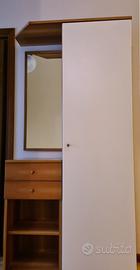 Mobile ingresso con specchio