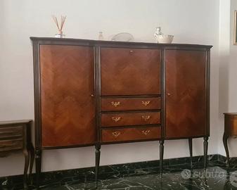 Mobile Alto Vintage in Legno