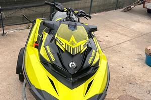 Moto d'acqua sea doo rotax rxp 300