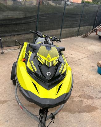 Moto d'acqua sea doo rotax rxp 300