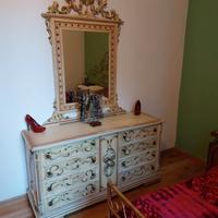 Cassettiera con specchiera