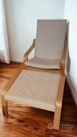Poltrona POÄNG ikea con poggiapiedi