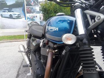 Triumph Street Twin 900
