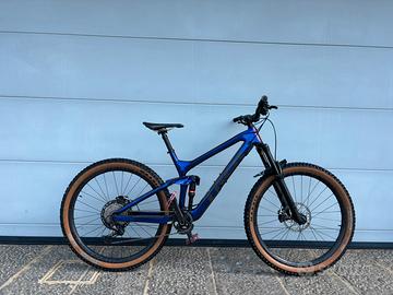 Trek Slash 9.8 -Project One- 2020