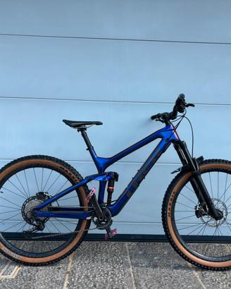 Trek Slash 9.8 -Project One- 2020