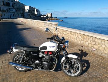 Triumph Bonneville - 2009