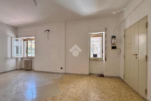 4 LOCALI A PORTICI