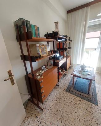 Vari mobili stanza da letto e studio