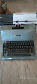 macchina da scrivere Olivetti 82 