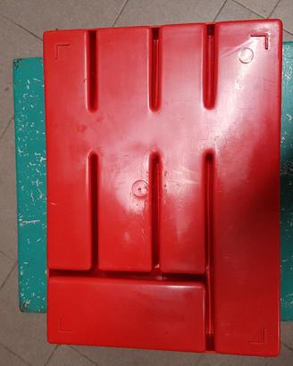 Contenitore posate in plastica rosso