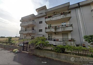 Appartamento 100 mq con box auto - Secondo