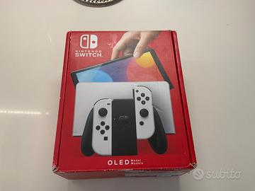 Nintendo Switch Oled Bianco + 4 giochi USATO
