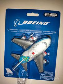 MODELLINO AEREO BOEING 747 con SUONO - NUOVO -