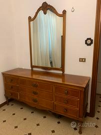 Mobili il legno massello 