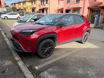 Yaris Cross Hybrid 4x4 -camera 360-sedili risc