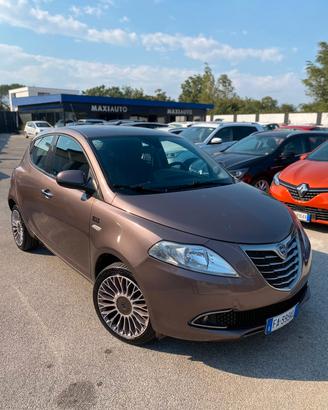 Lancia Ypsilon 1.2 69 CV 5 porte GPL Ecochic Elle