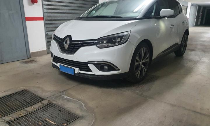 RENAULT SCENIC