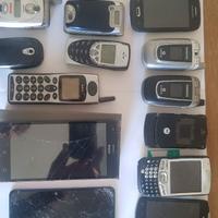 PER COLLEZIONISTI VARI TELEFONINI