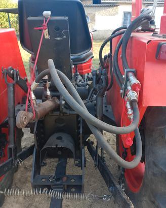 trattore agricolo Carraro 