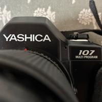 Macchina fotografica Yashica 107