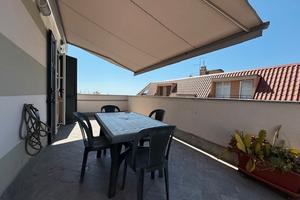 Loano si propone attico vista mare