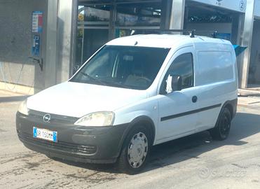 Opel combo Impianto a metano di fabbrica