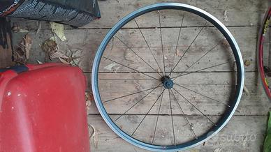 Ruota anteriore pici da strada