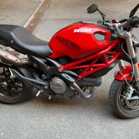Ducati Monster 796