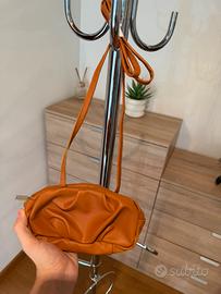 Borsa a spalla color cuoio