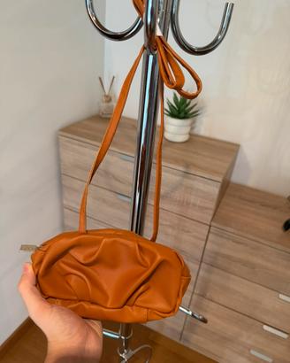 Borsa a spalla color cuoio
