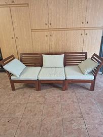 Mobile da giardino IKEA con cuscini