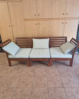 Mobile da giardino IKEA con cuscini