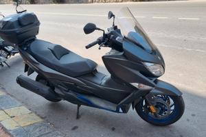 Suzuki AN Burgman 400