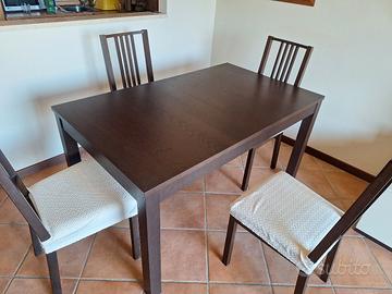 Tavolo allungabile con 4 sedie