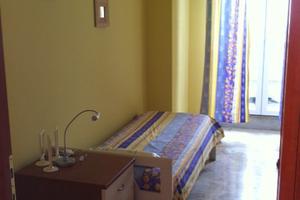 RHO FS SINGOLA CON BALCONE per ragazza