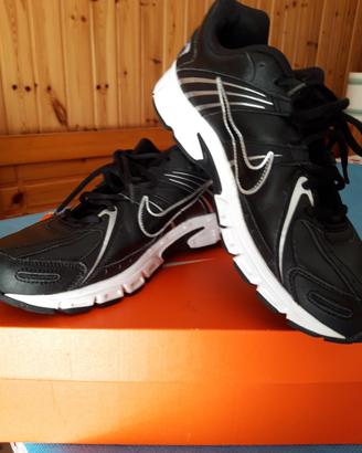 Scarpe tennis uomo nere taglia 42 