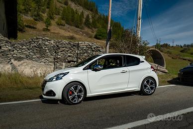 Peugeot 208 gti