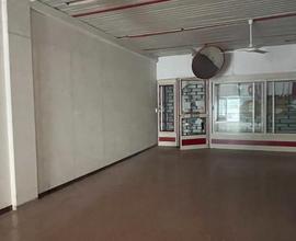 Negozio/deposito Torre Angela sud 80 mq