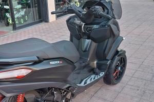 Piaggio mp3 400 hpe sport
