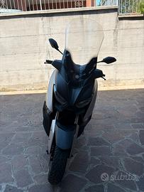 Yamaha XMax 300