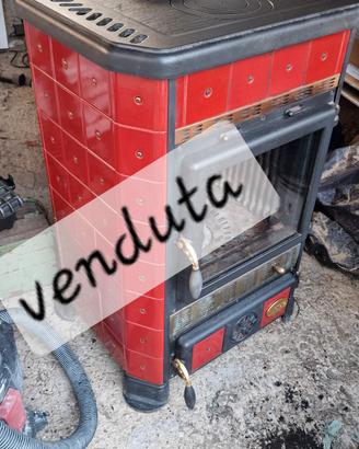 stufa a legna come nuova