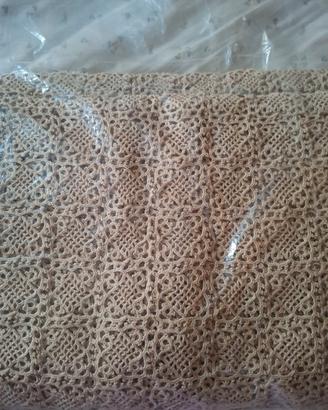 coperta matrimoniale fatta a mano all'uncinetto
