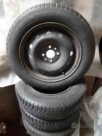 Gomme Invernali 165/70 R14 con cerchioni FIAT Punt